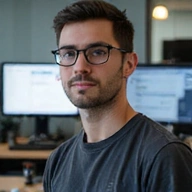 Portrét Petra Dvořáka, seniorního vývojáře v cssmint